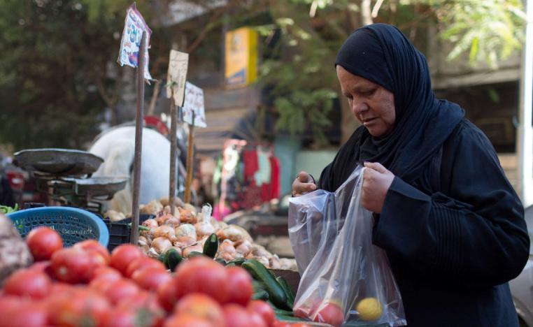 التضخم يثقل كاهل المصريين