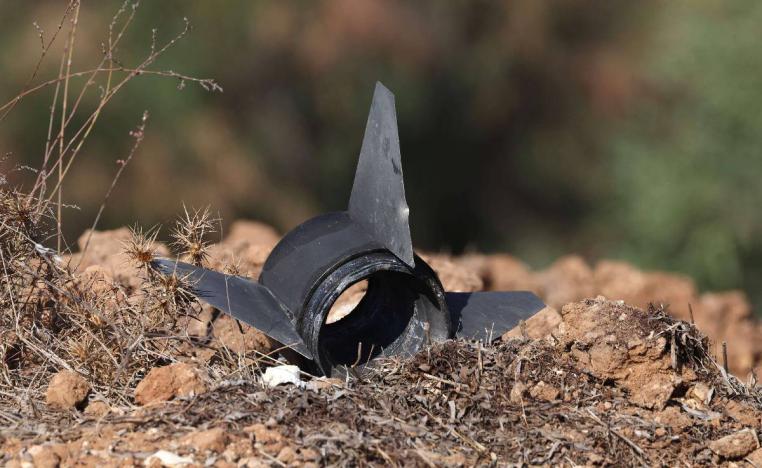 بقايا صاروخ لحماس اطلق باتجاه اسرائيل