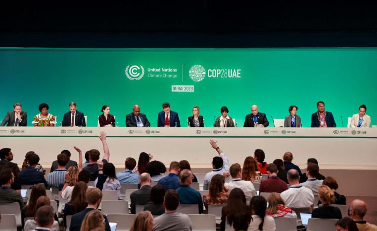مؤتمر المناخ يسعى إلى إدراج إشارة تاريخية حول مصير الوقود الأحفوري