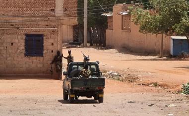 الهزائم المتتالية للجيش السوداني تربك القيادة السياسية والعسكرية 