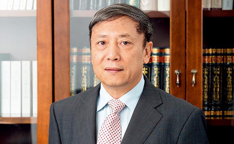 البروفيسور تساي فانغ