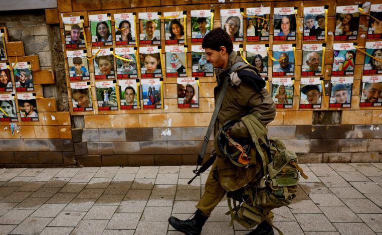 إسرائيل تحيط مفاوضات الإفراج عن رهائنها بالسرّية