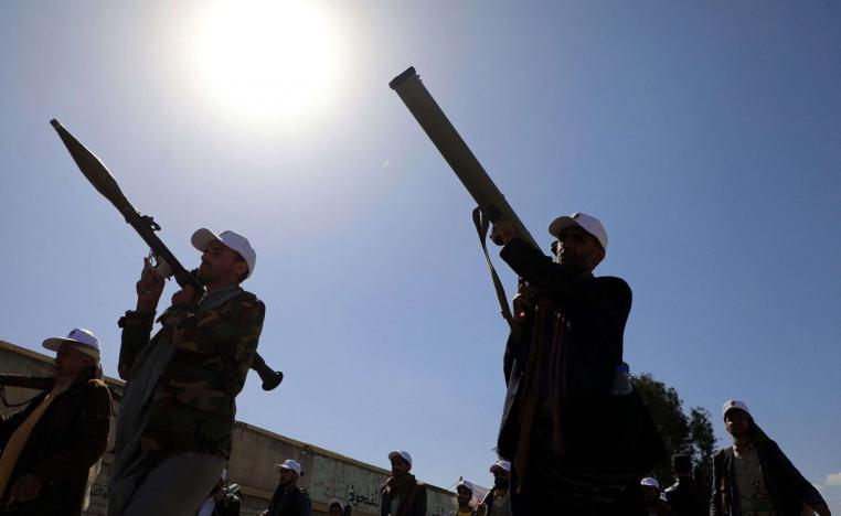 الحوثيون يهددون بمزيد التصعيد في البحر الأحمر 