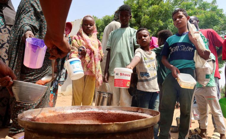 الجوع يعصف بالسودانيين خاصة في مناطق القتال