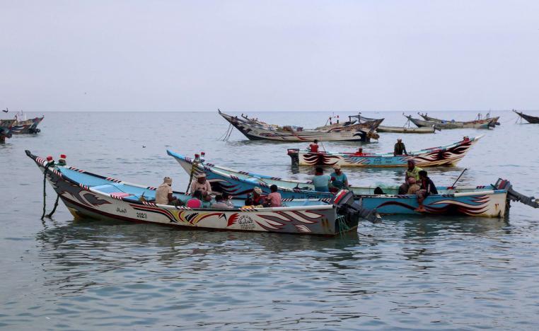 قطاع الصيد البحري في اليمن يدفع فاتورة هجمات الحوثيين على السفن في البحر الأحمر 