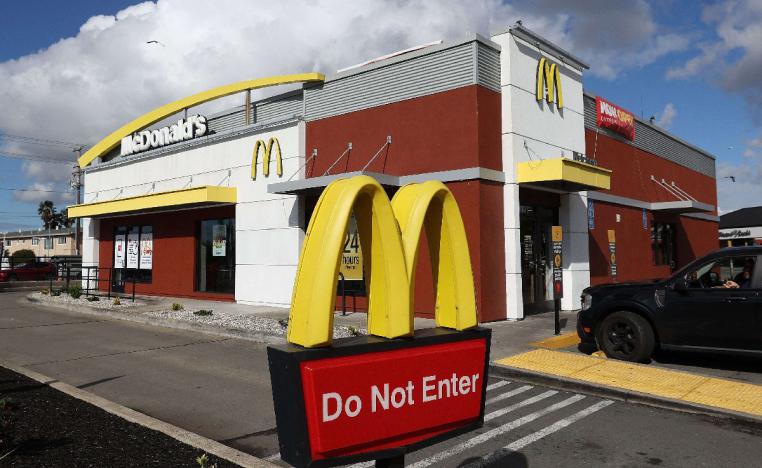 ماكدونالدز قدمت وجبات سريعة للجنود الاسرائيليين