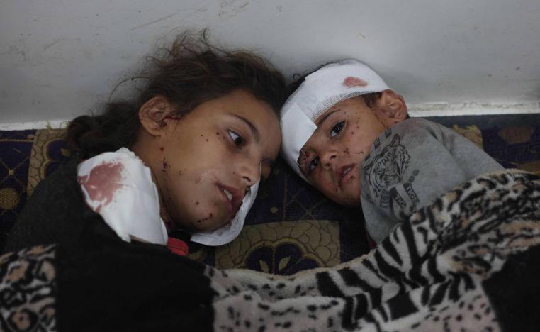 أطفال فلسطينيون جرحى بعد قصف إسرائيلي على رفح