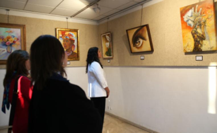 معرض تشكيلي