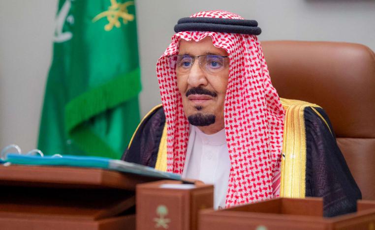 الملك سلمان يشكر السعوديين على دعواتهم له بالشفاء