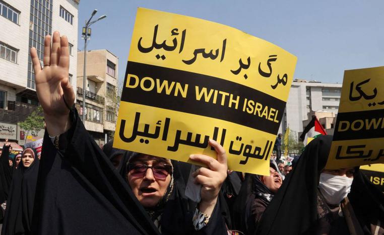 متظاهرة إيرانية في طهران ضد الحرب في غزة