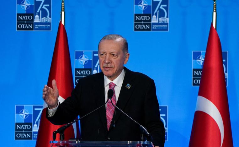  أردوغان يحث الأتراك على الصبر