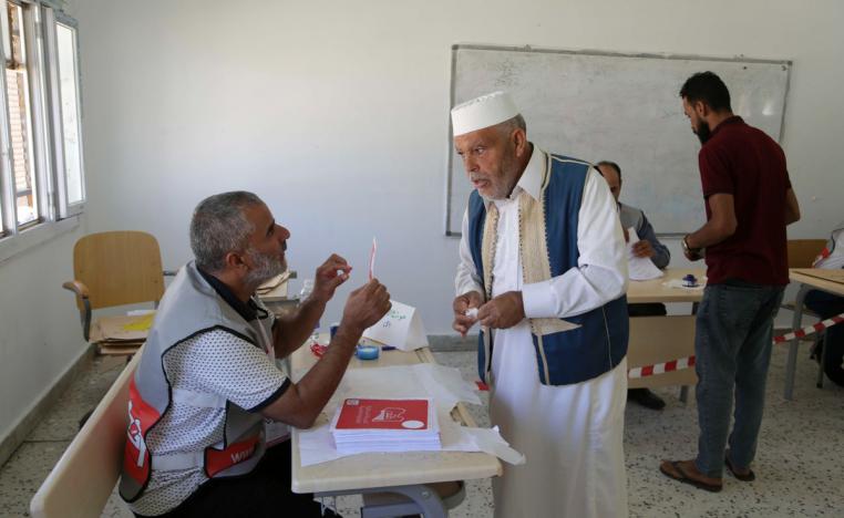 الليبيون ينشدون تغييرا ينهي الأزمة السياسية 