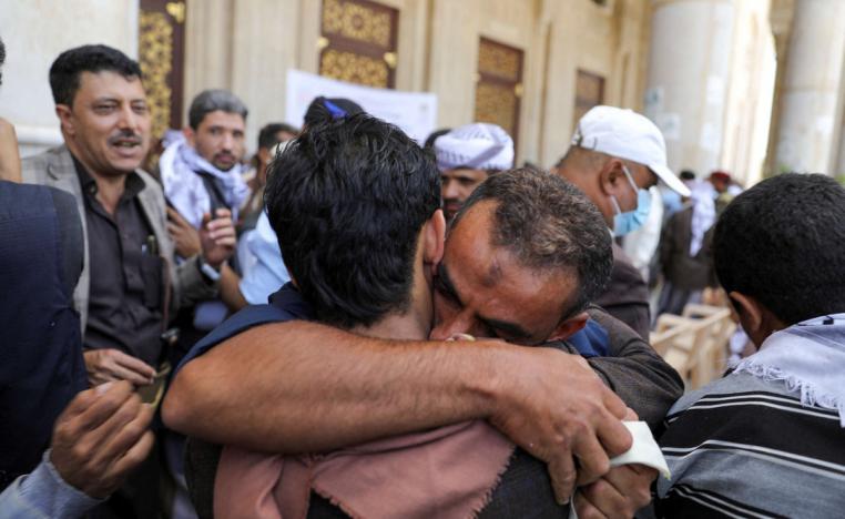 عديد العائلات اليمنية تتطلع إلى وضع حدّ لمأساة ذويها المختطفين 