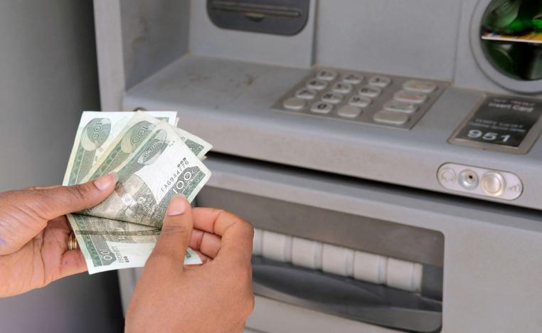 العملة الإثبوبية تتراجع بنحو 30 في المئة
