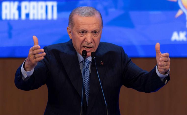 أردوغان يتطلع إلى تطوير علاقات بلاده مع الشرق والغرب في وقت واحد
