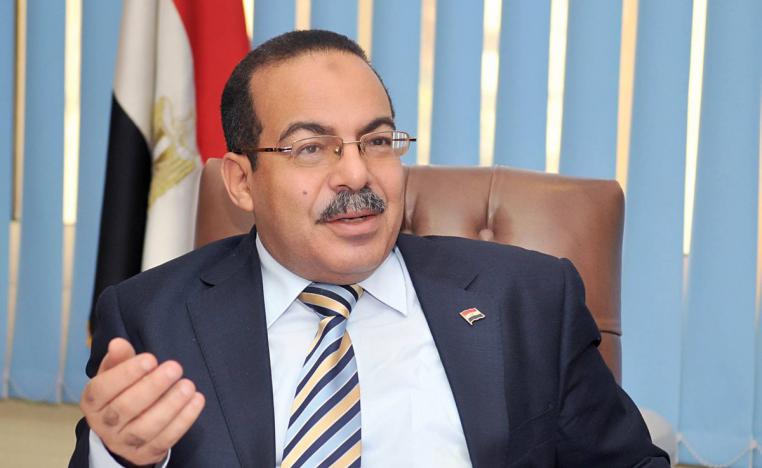 عبدالهادي اعتبر أن التغيير في مصر لن يأتي إلا بالقوة "والقوة لا يملكها إلا الجيش"