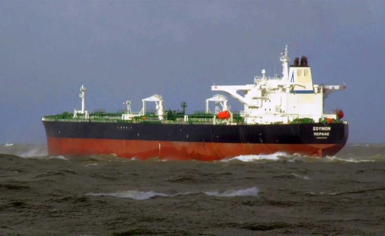 Sounion is  now anchored between Yemen and Eritrea