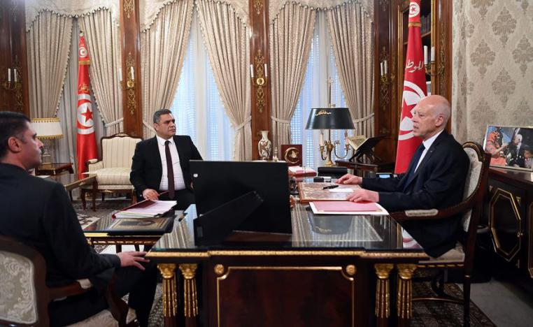 الرئيس يطالب بمحاسبة من يتلقى الأموال من الخارج للتأثير على الناخبين