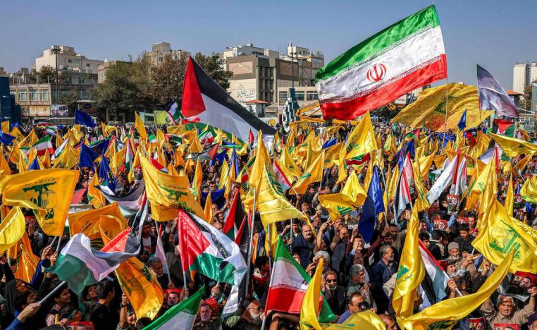 تشييع قائد في الحرس الثوري قتل في لبنان