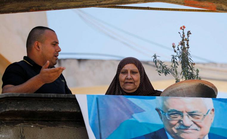 فلسطينيون في مخيم جنين