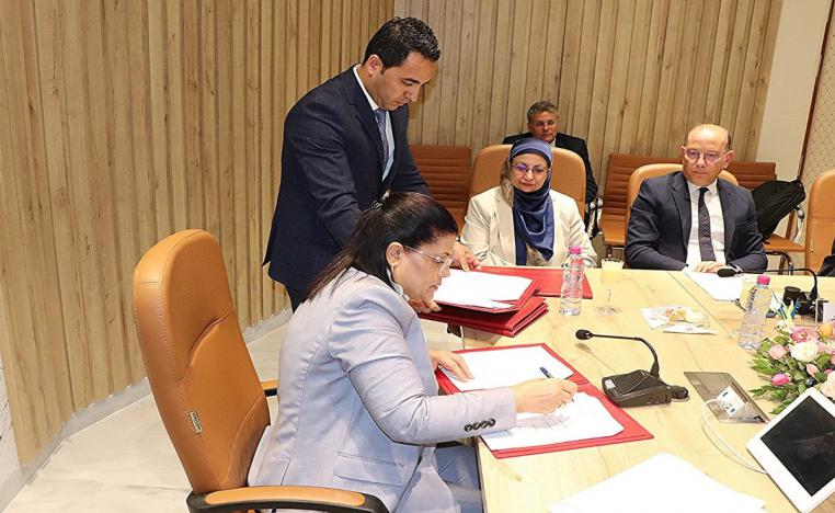 الحكومة تتجه إلى التخفيض في فاتورة الأجور