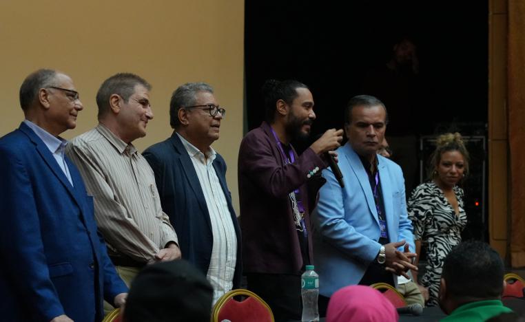 مخرج 'ابو زعبل' ووالده