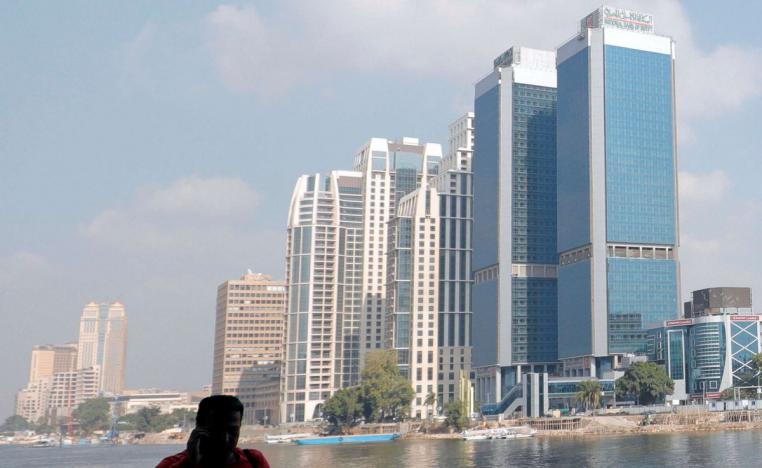 القاهرة تلجأ إلى حلول جديدة لتجاوز معضلة شح السيولة 