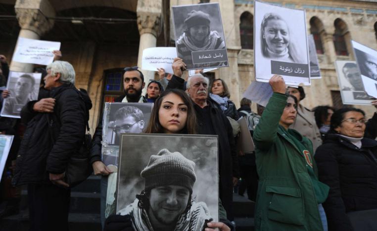 مصير غامض لآلاف المعتقلين السوريين 