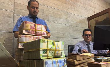 حكومتا الشرق والغرب تتنازعان أحقية المطالبة بالأموال الليبية