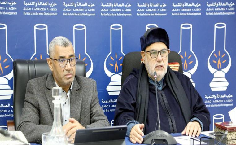 بنكيران يهاجم خصومه بمناسبة أو من دونها 