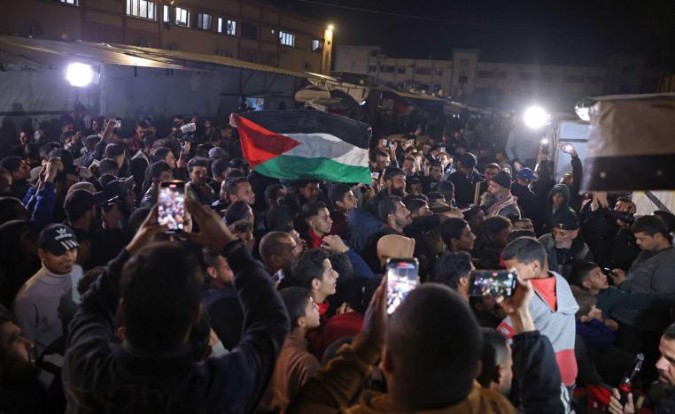 الغزيون يحتفلون باتفاق الهدنة 