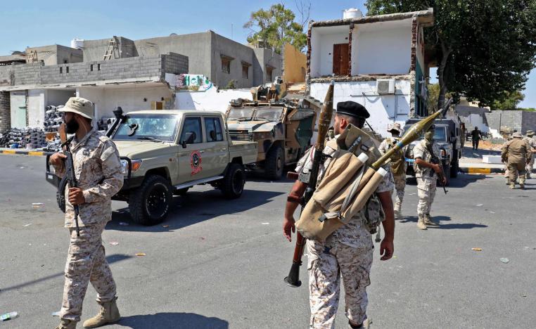 سياسيون يستميلون قادة الميليشيات للحفاظ على السلطة والنفوذ