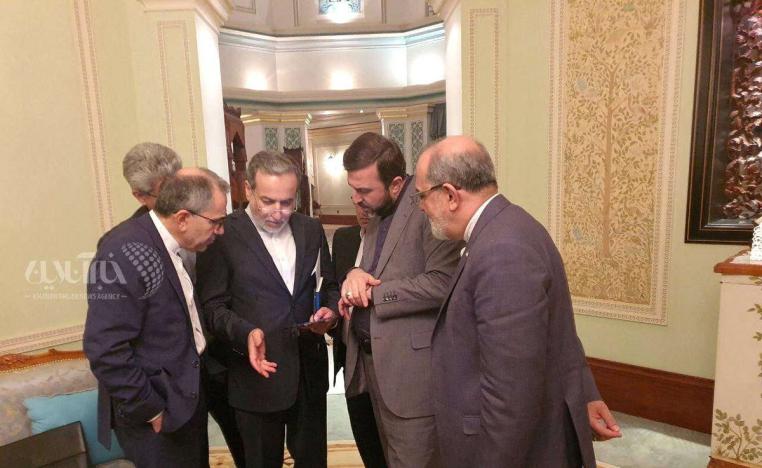 مفاوضات محفوفة بالمخاطر 