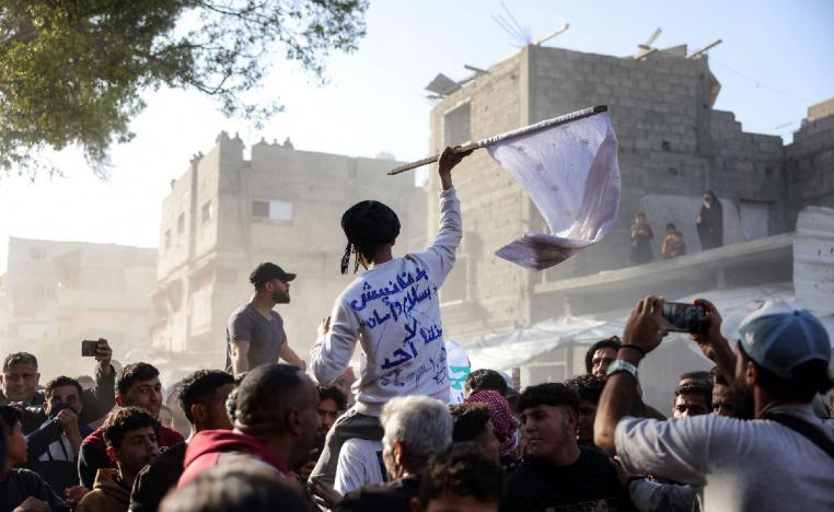 المتظاهرون طالبوا مصر بالعمل على ايقاف الحرب