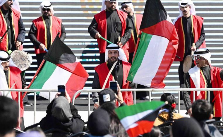 كويتيون يحتفلون بالعيد الوطني