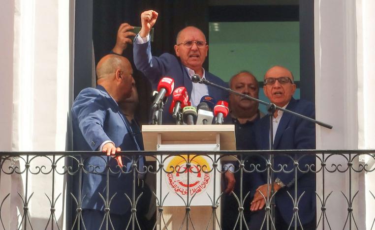 الطبوبي لا يزال يسيطر على مفاصل الاتحاد