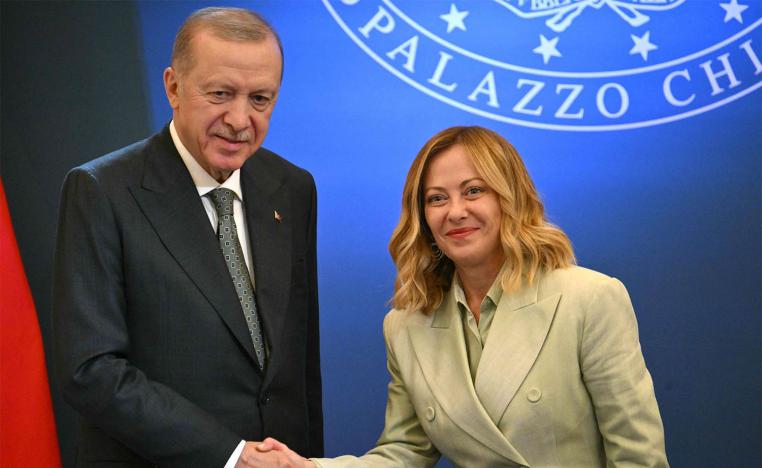 Stronger cooperation in defence and trade