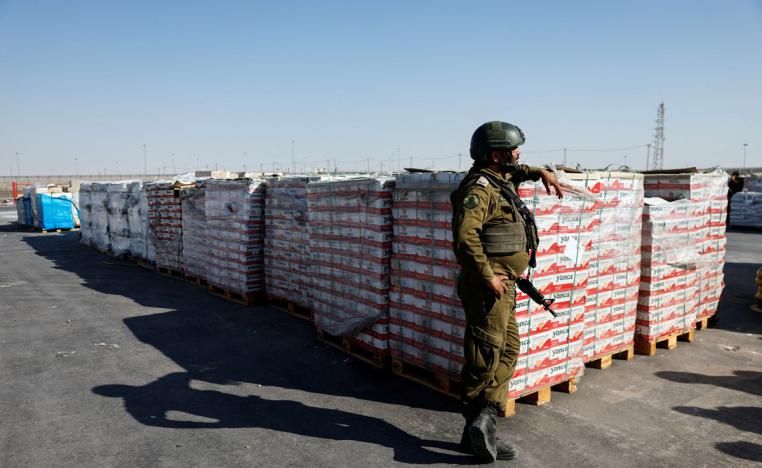 اسرائيل تتحكم بألية توزيع المساعدات