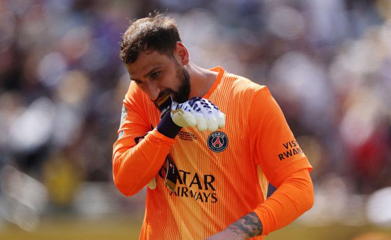 دوناروما يشعر بالإحباط والحزن بسبب قرار استبعاده من سان جيرمان