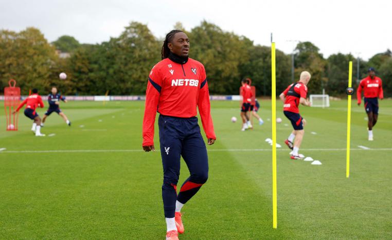 أرسنال يسعى للانقضاض على صفقة إيبيريتشي إيزي