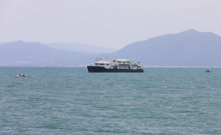 نشطاء من أسطول الصمود يصرون على الابحار نحو غزة رغم الحادث