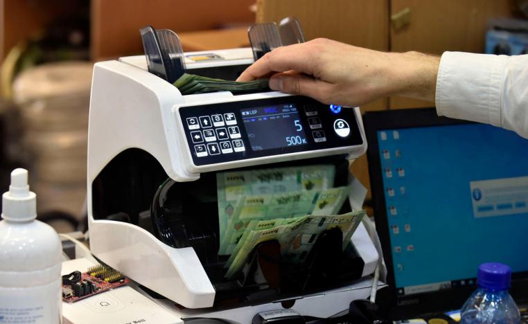 قانون الثغرات المالية المعلق يعقد تقديرات استرداد السندات