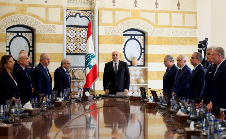 الضغوط تحاصر لبنان