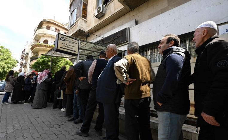 طوابير تدوم لأيام