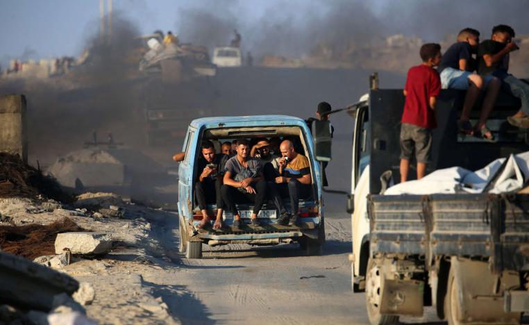 اخلاء قسري ووعود إنسانية زائفة