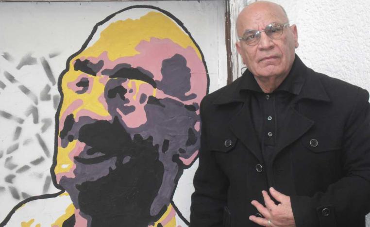 الكاتب لا يتعامل مع الشعر ببرود التحليل