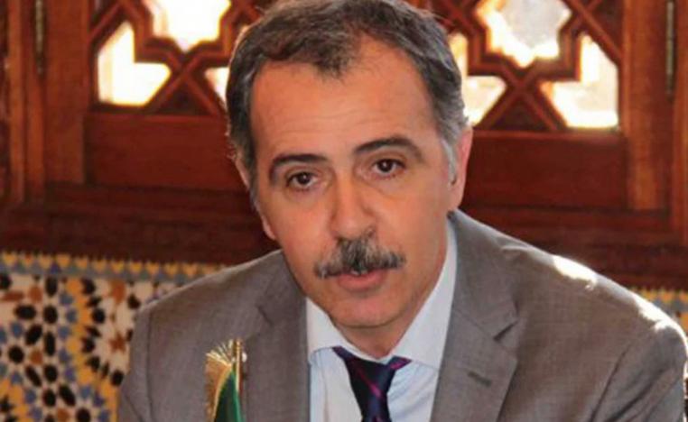 لحجمري يحفز على التساؤل حول العلاقة الجدلية بين الظلام والنور