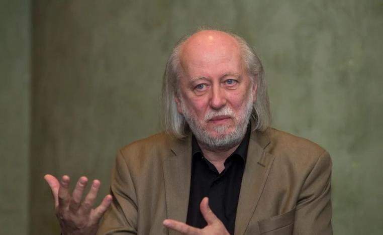 لازلو كراسناهوركاي