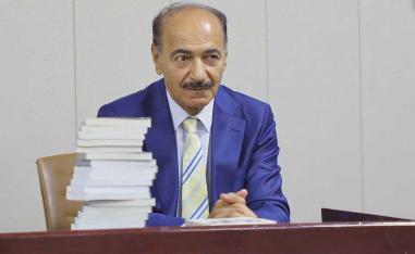 أمجد توفيق يكتب انطلاقا من نزعة إنسانية متفائلة