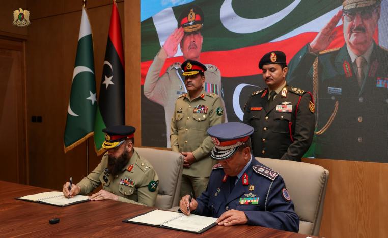 صدام حفتر يعزز مكانته كقائد عسكري قادر على جلب استثمارات عسكرية ضخمة